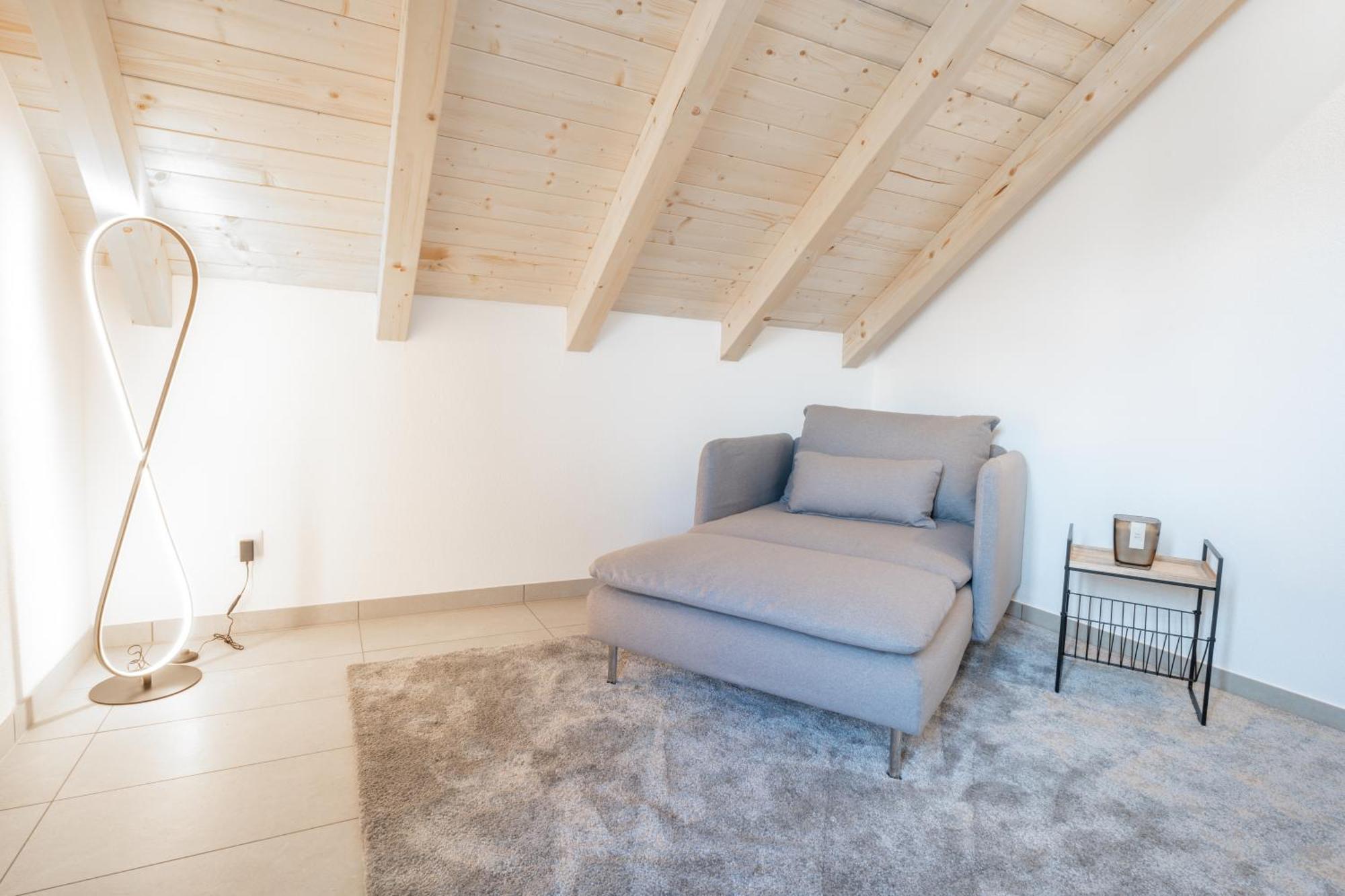 Schoene Wohnung An Toplage Mit Gratis Parkplatz! Gambarogno Exterior foto